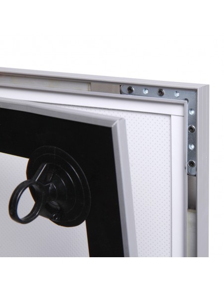 Otwieranie ramy plakatowej