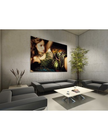 Obraz na tkaninie powieszony na Frameframe