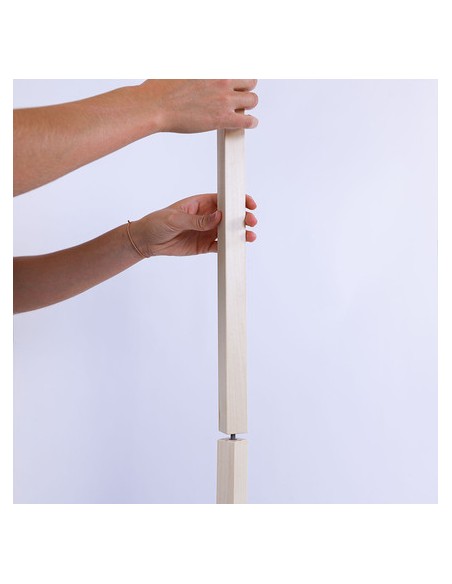 Montaż konstrukcji stojaka