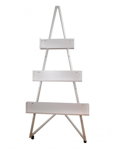 Sztaluga z metalowymi półkami