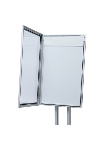 Gablota na menu na stojaku