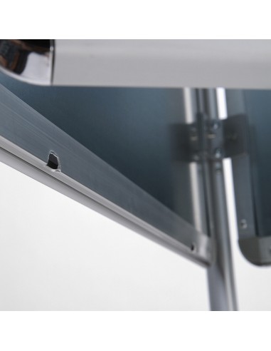 Potrójny stojak na plakaty Triboard