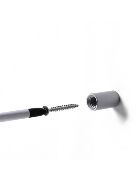 Montaż śruby dystansowej