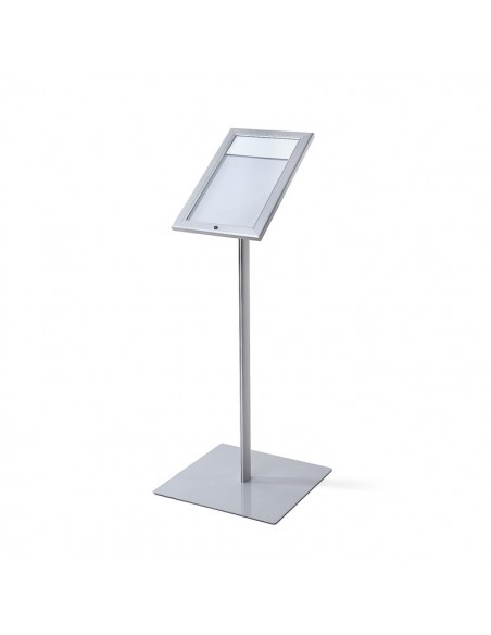 Stojak z gablotką i miejscem na logo